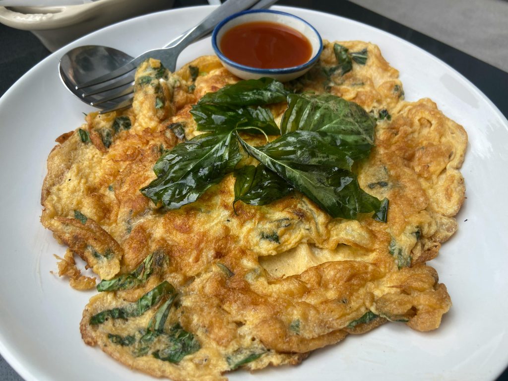 uova strapazzate frittata spinaci veloce e sana. pranzo completo per il  lavoro, veloce e saziante